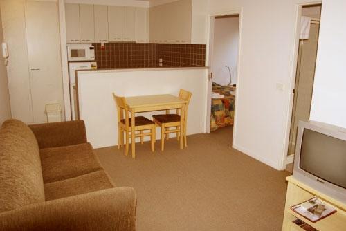 2 Bedroom Apartment 4 Person Furnished Carlton Stays